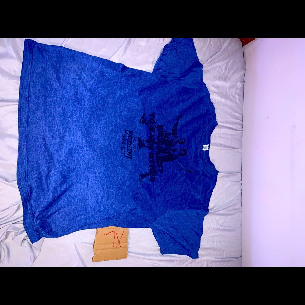 Casual shirt to wear/workout or to get dirty.